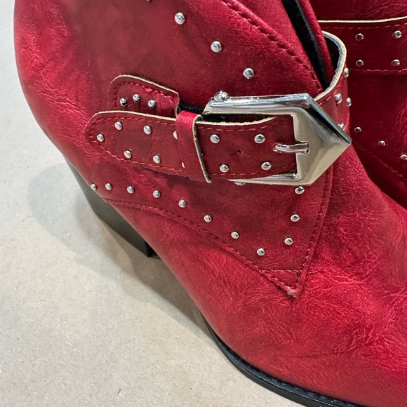 Vibrant Red Ankle Boots with Silver Accents- thick heel - Picture 10 of 14